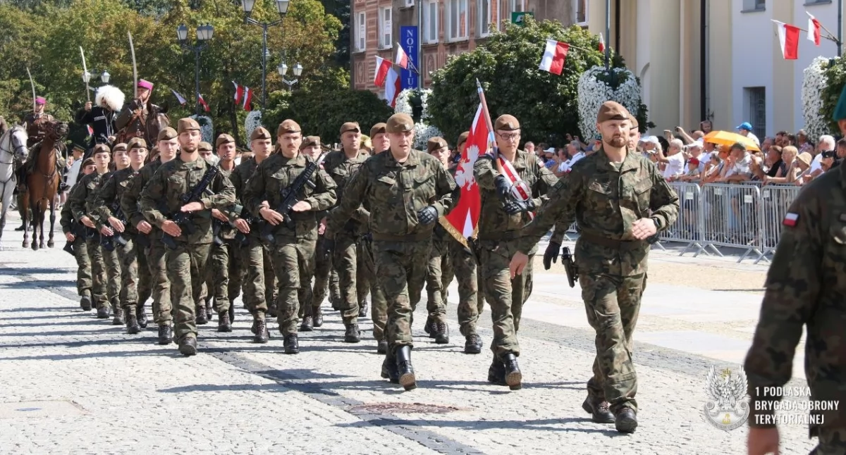 Żołnierze 1.PBOT na obchodach Święta Wojska Polskiego [FOTO]