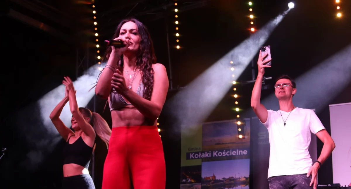 Zespół Raider oraz Justyna Lubas zaśpiewali na festynie rodzinnym w Kołakach Kościelnych [FOTO+VIDEO]