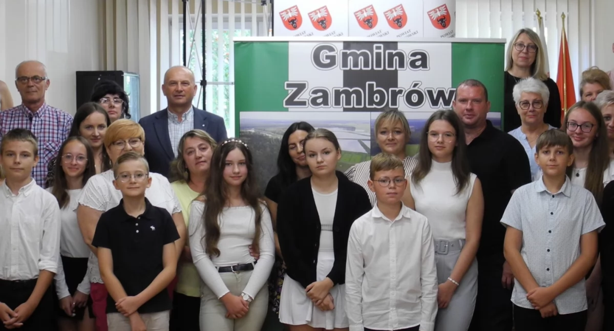 Wójt Gminy Zambrów wręczył stypendia najzdolniejszym uczniom
