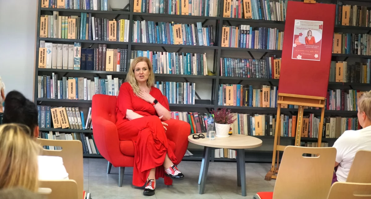 Magdalena Witkiewicz była gościem Miejskiej Biblioteki Publicznej w Zambrowie [FOTO]