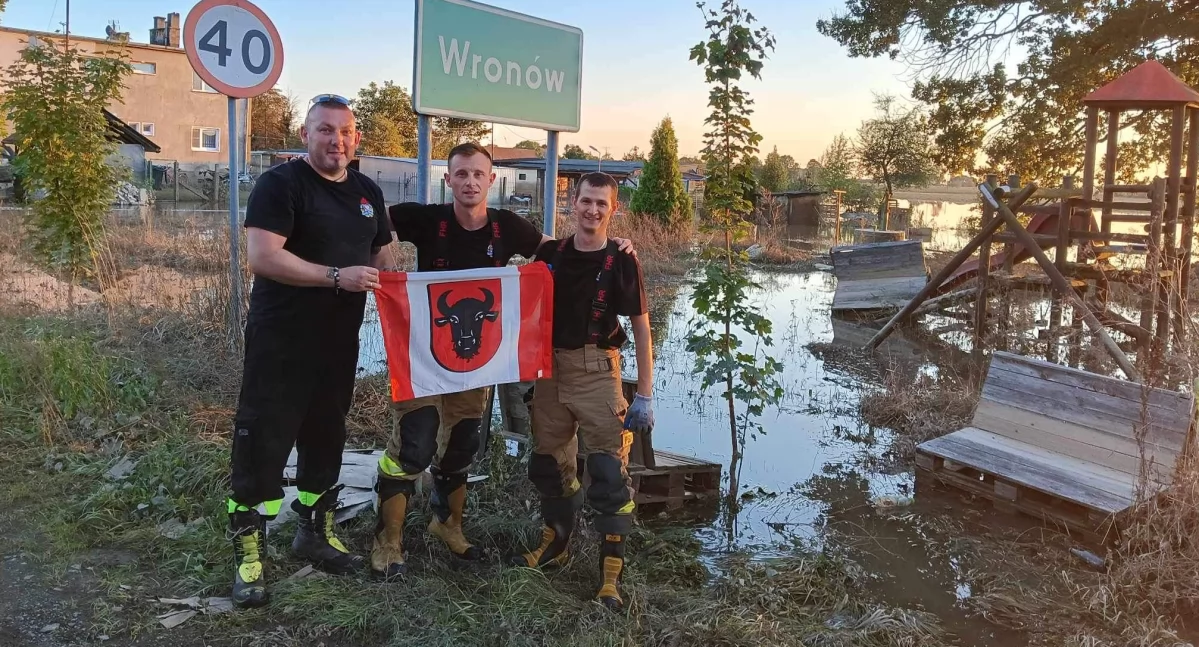 Kolejni strażacy z Zambrowa wyruszyli na pomoc powodzianom [FOTO+VIDEO]
