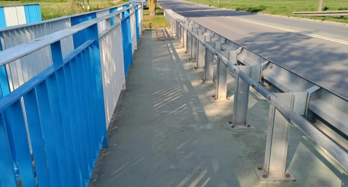 Miasto zamierza wyremontować chodniki na moście w ciągu ul. 71 Pułku Piechoty w Zambrowie [FOTO]