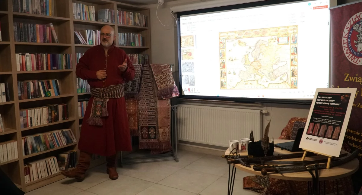 “Pas kontuszowy jako most kulturowy łączący Europę Centralną” - prelekcja Przemysława Zambrzyckiego [FOTO]