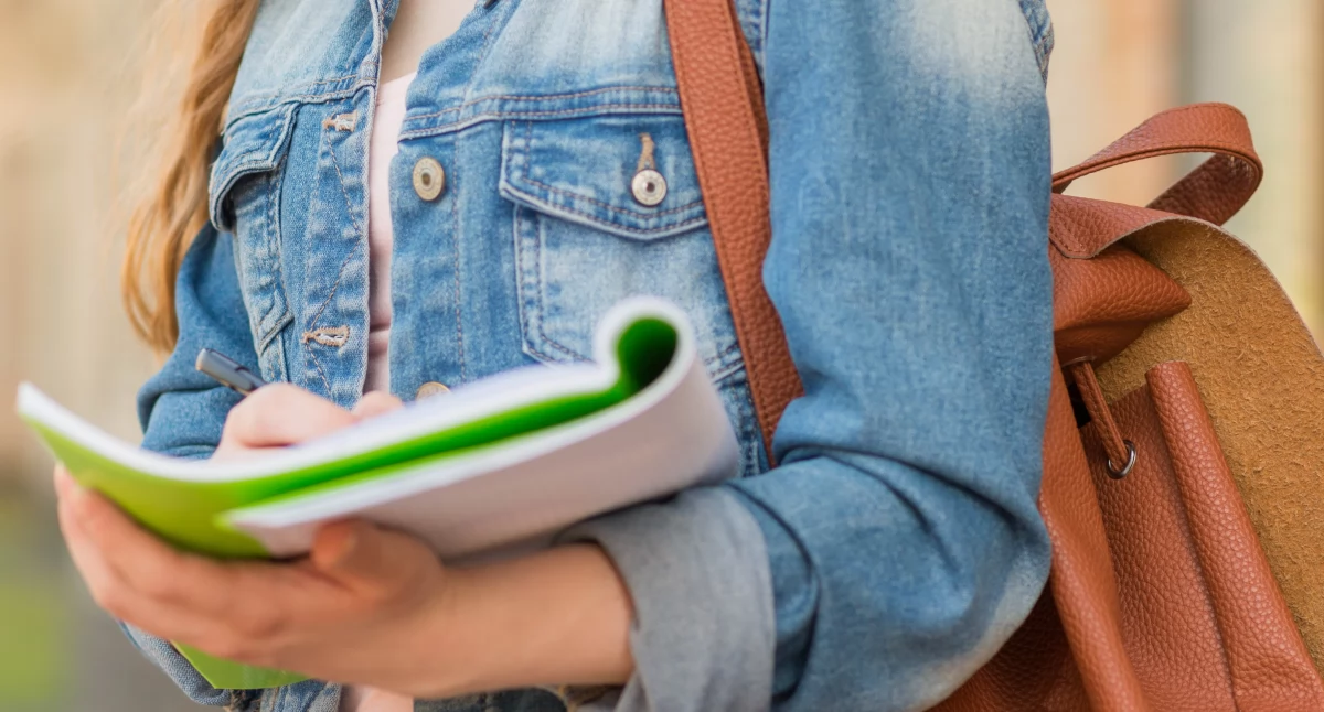 Studenci pobierający rentę rodzinną musza pamiętać o zaświadczeniu