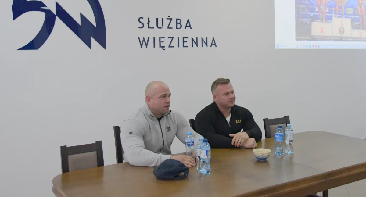 Mateusz Ramatowski i Łukasz Sztuczka w Zakładzie Karnym w Czerwonym Borze [FOTO]