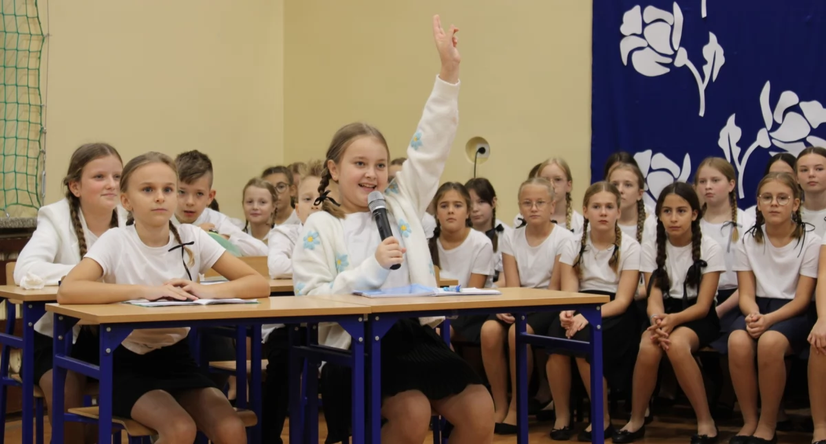 Dzień Edukacji Narodowej i rozdanie Oscarów w SP4 [FOTO]