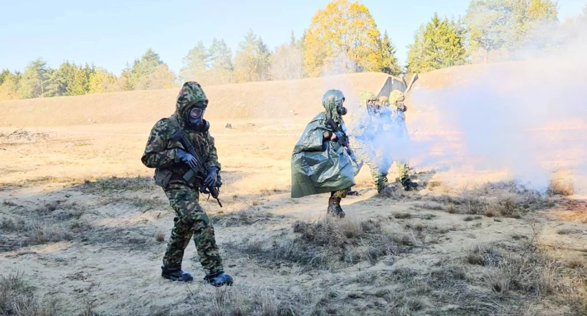 Białostoccy terytorialsi ćwiczyli maskowanie i obronę przed bronią masowego rażenia [FOTO]