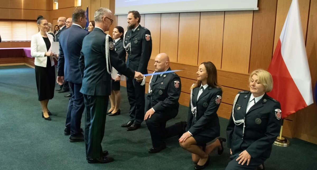 Odznaczenia i awanse w podlaskiej KAS [FOTO]