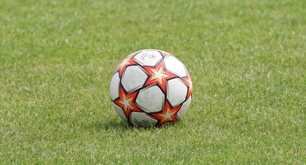 Olimpia Zambrów przegrywa z Ruchem Wysokie Mazowieckie
