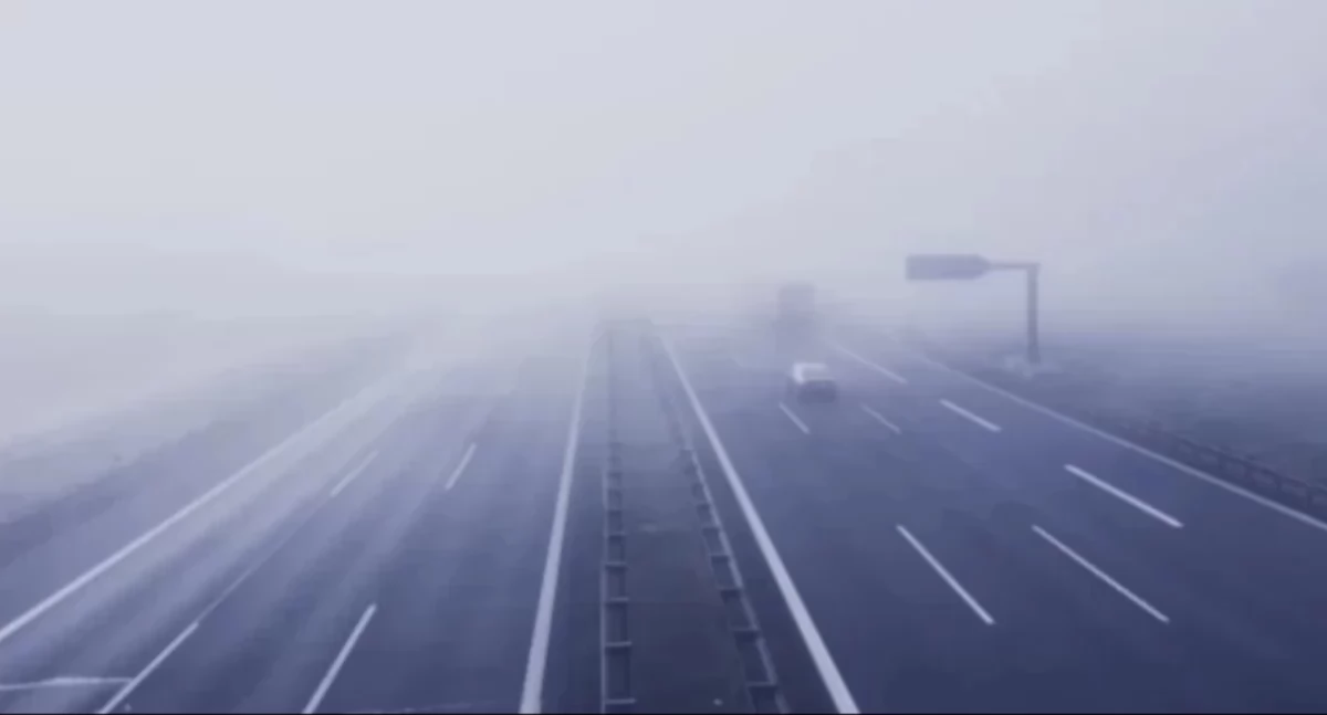 Synoptycy IMGW ostrzegają przed gęstymi mgłami