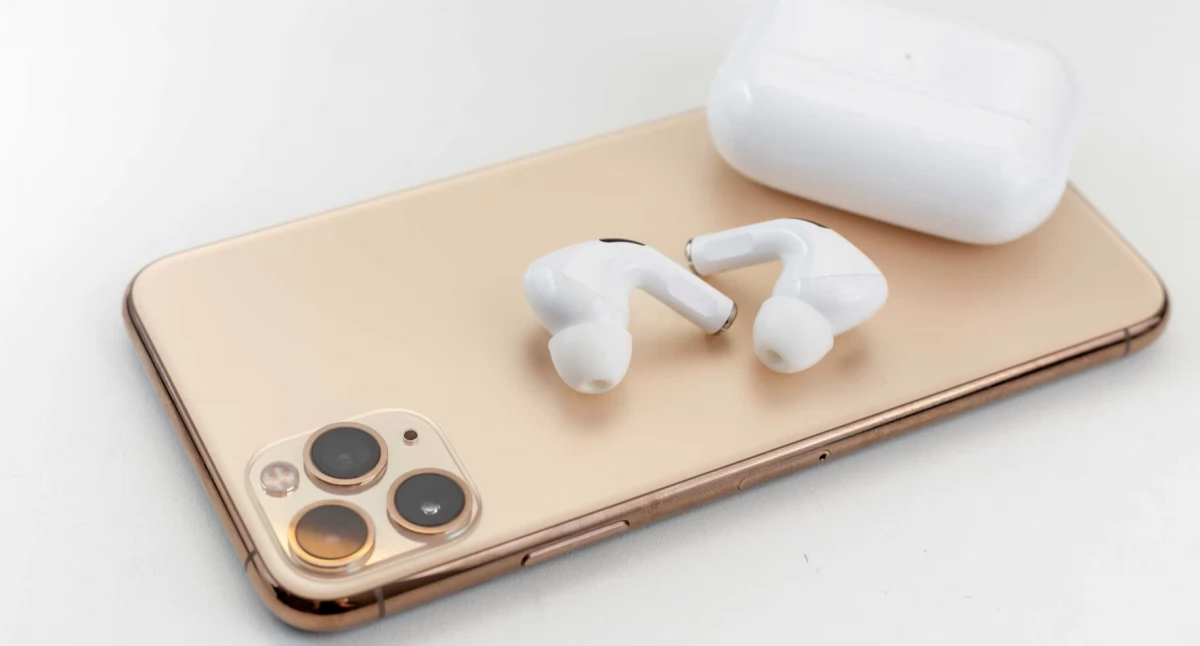 Recenzja AirPods Max – dlaczego warto zainwestować w te słuchawki?