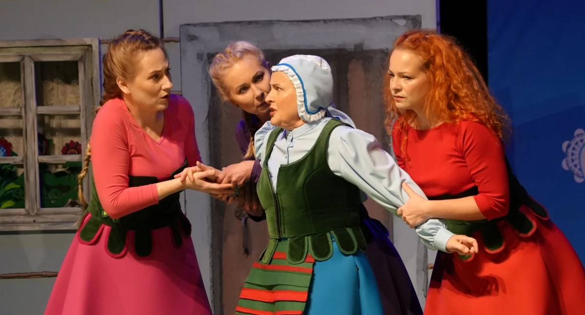 Artyści białostockiego Teatru Dramatycznego wystąpili w Zambrowie [FOTO]