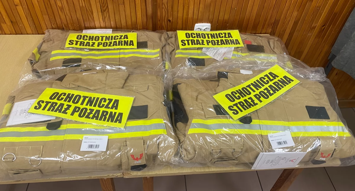 OSP Szczodruchy z nowym umundurowaniem [FOTO]