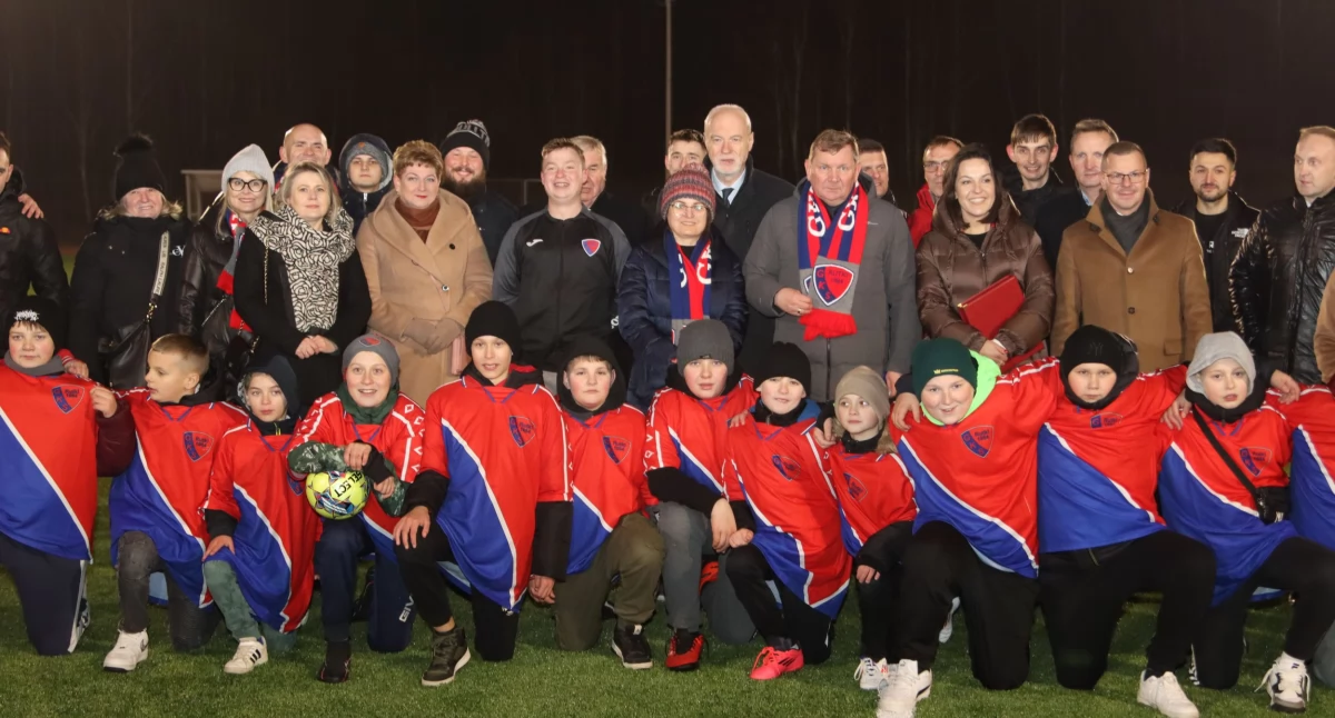 Oficjalne otwarcie obiektów sportowych przy Szkole Podstawowej w Rutkach-Kossakach [FOTO]