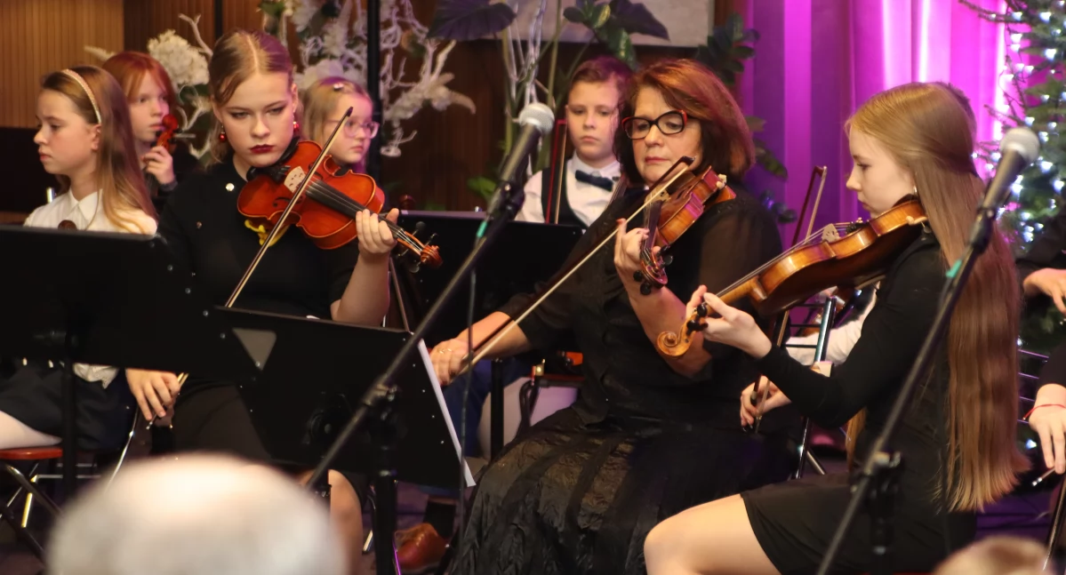 Koncert świąteczny “Hej kolędo!” w wykonaniu zespołu “Camerata” [FOTO+VIDEO]