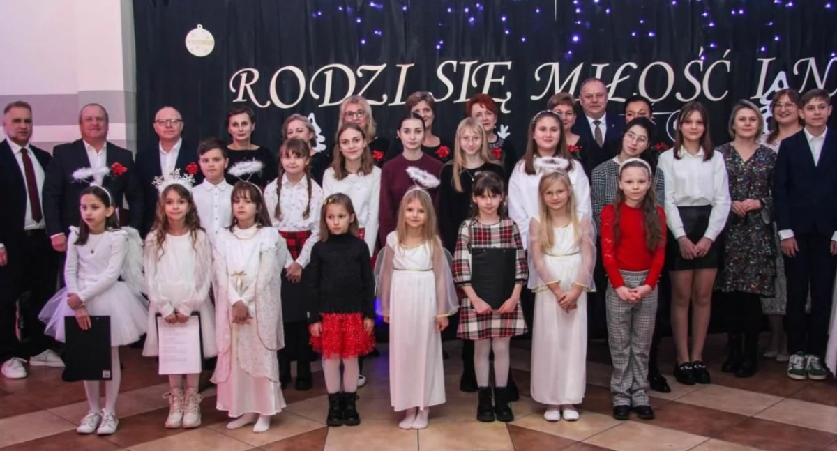 Wieczornica Bożonarodzeniowa w Centrum Biblioteczno-Kulturalnym w Szumowie [FOTO]