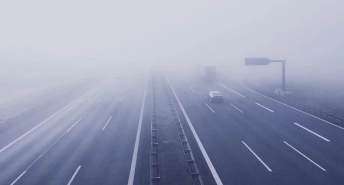 Synoptycy IMGW ostrzegają przed gęstymi mgłami