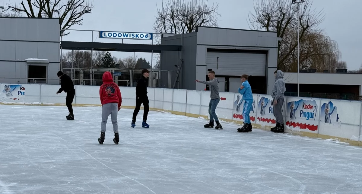 Lodowisko w Zambrowie już czynne [FOTO+VIDEO]
