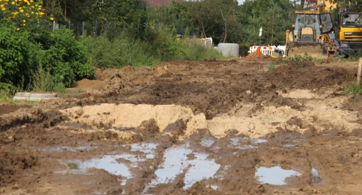 Wojewoda przedstawił wyniki naboru Rządowego Funduszu Rozwoju Dróg 2025. Na liście znalazły się inwestycje na terenie powiatu zambrowskiego