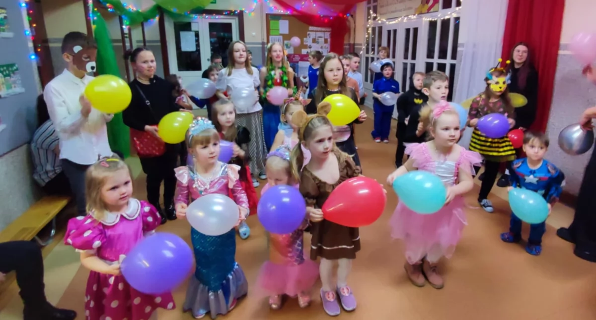 Bal karnawałowy w Szkole Podstawowej w Starym Skarżynie [FOTO]