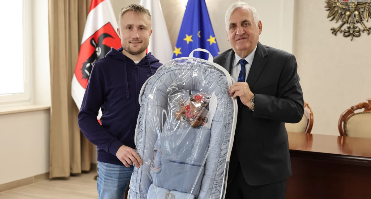 Pierwsze wyprawki trafiły do zambrowskich niemowlaków [FOTO]