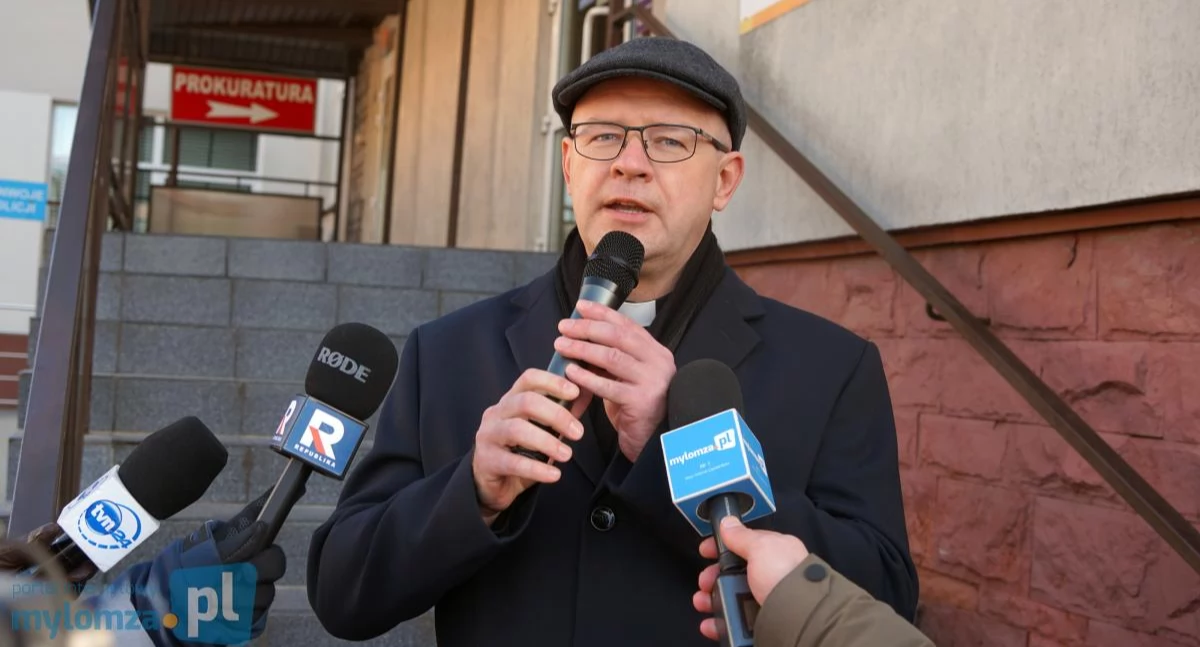Ks. Radosław Kubeł usłyszał zarzuty. Grozi mu do ośmiu lat pozbawienia wolności [VIDEO i FOTO]