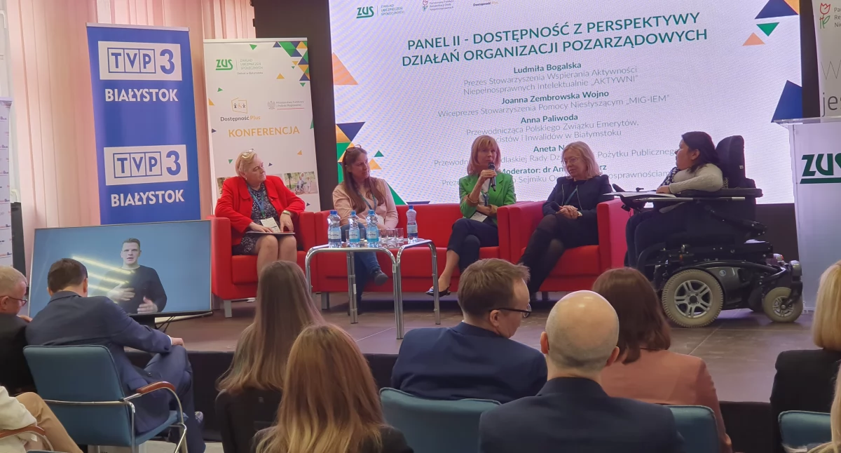Dyskusje o dostępności dla osób z niepełnosprawnością w białostockim ZUS [FOTO]