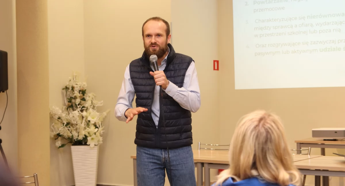 Dr Piotr Rycielski mówił o przeciwdziałaniu przemocy rówieśniczej w szkołach [FOTO]