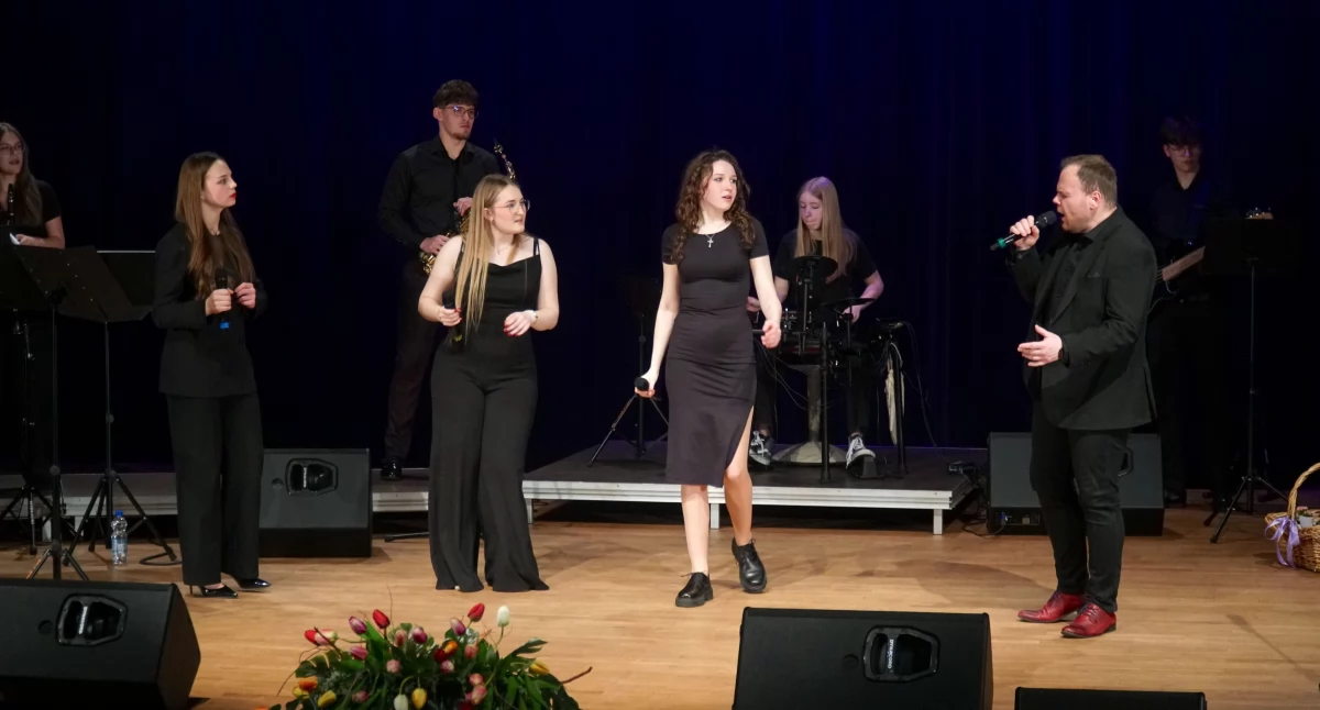 ILO śpiewająco przywitało wiosnę [FOTO+VIDEO]