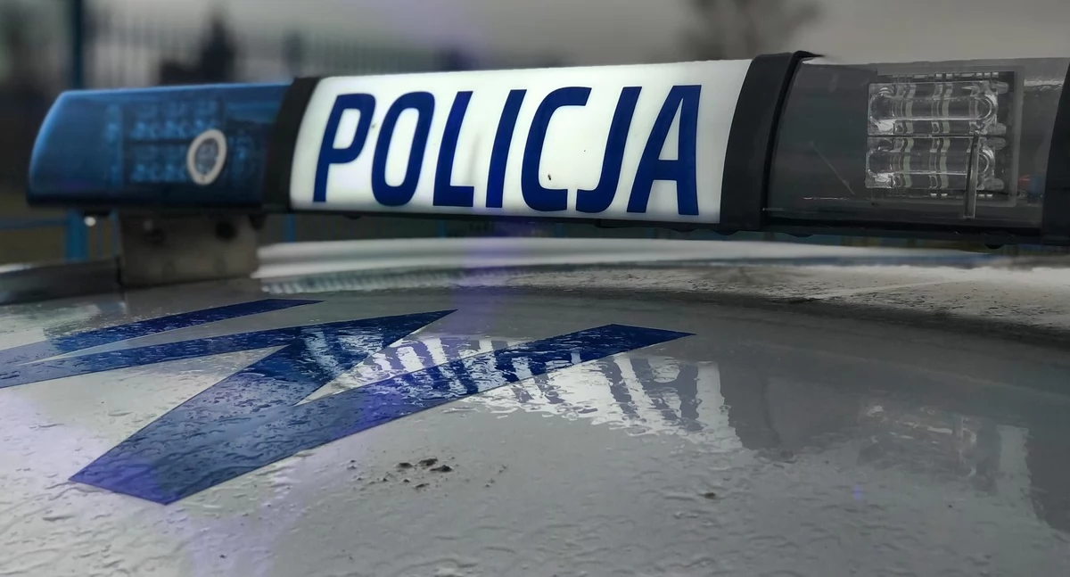 Nie chciał otworzyć drzwi policjantom, bo wiedział, że jest poszukiwany