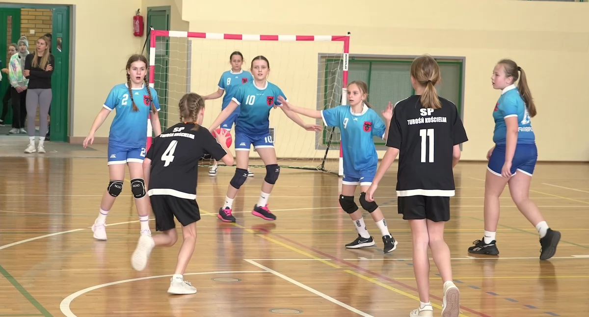 SP4 Zambrów: Turniej w ramach Podlaskiej Ligi Mini Piłki Ręcznej Dziewcząt za nami! [FOTO]
