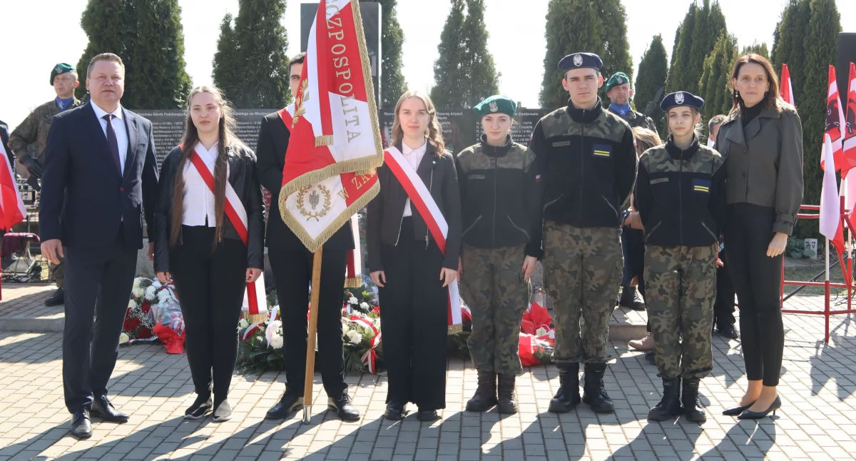 Miejskie obchody 85. rocznicy zbrodni katyńskiej [FOTO]
