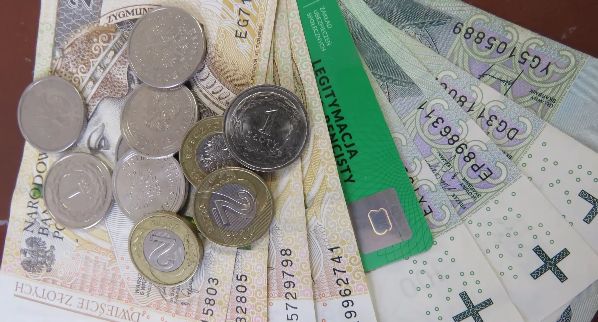 7 mln osób otrzyma trzynaste emerytury przed Wielkanocą