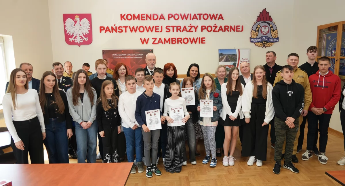 Młodzież wie, jak zapobiegać pożarom - eliminacje powiatowe do Ogólnopolskiego Turnieju Wiedzy Pożarniczej 2025 [FOTO]