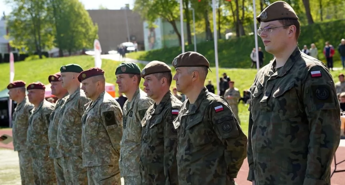 Żołnierze 12. batalionu obrony pogranicza z Suwałk wzięli udział w zawodach użyteczno-bojowych na Litwie [FOTO]