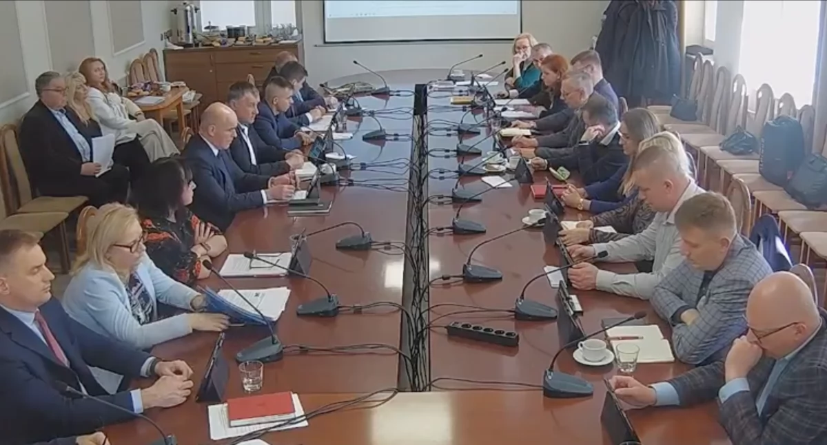 Czy rada udzieli burmistrzowi absolutorium? Dzisiaj XII sesja Rady Miasta Zambrów - TRANSMISJA NA ŻYWO