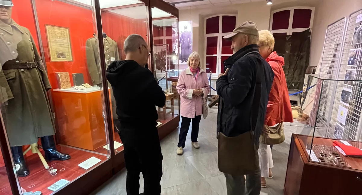 Zagraniczni goście odwiedzili Regionalną Izbę Historyczną w Zambrowie [FOTO]