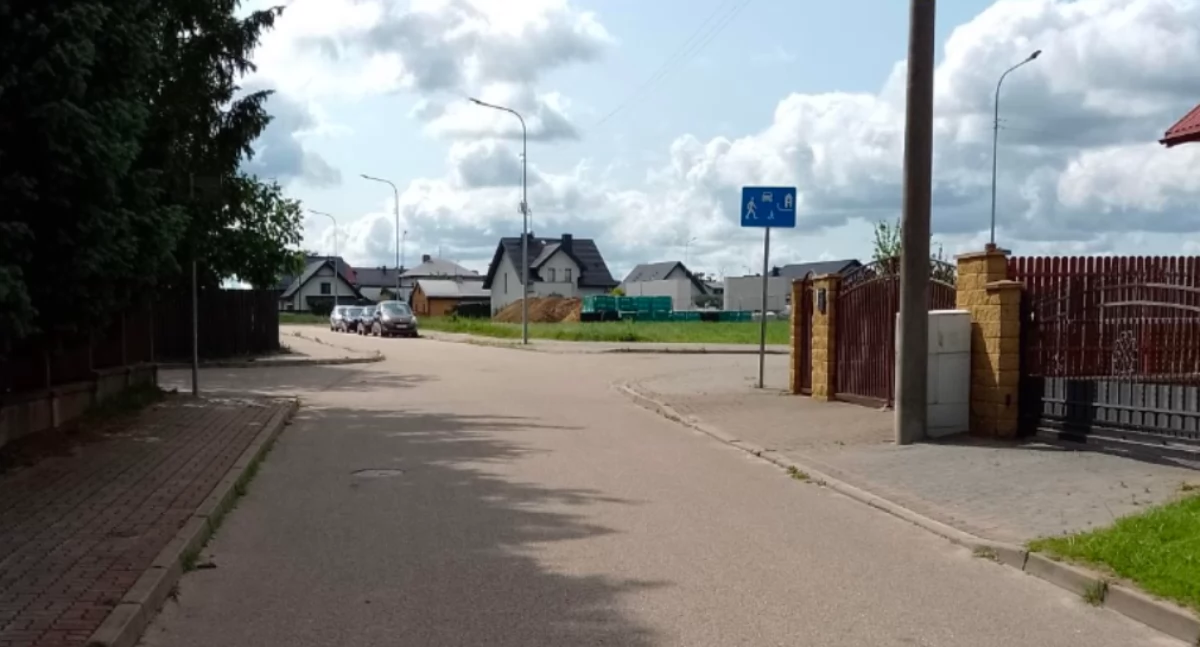 Radny interweniuje w sprawie zmiany organizacji ruchu na jednej z ulic w Zambrowie [FOTO]