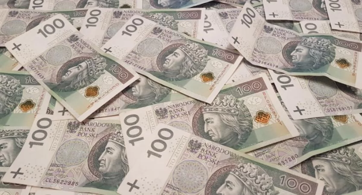 Ile zarobili radni i władze gminy Zambrów? Zaglądamy do oświadczeń majątkowych za 2024 r.