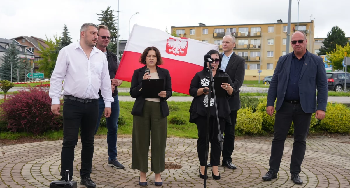 Stop nielegalnej imigracji! - Konfederacja Zambrów zorganizowała pikietę antyimigracyjną [FOTO+VIDEO]