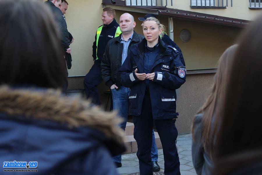 W „dzień wagarowicza” licealiści wylądowali na komendzie [foto] 