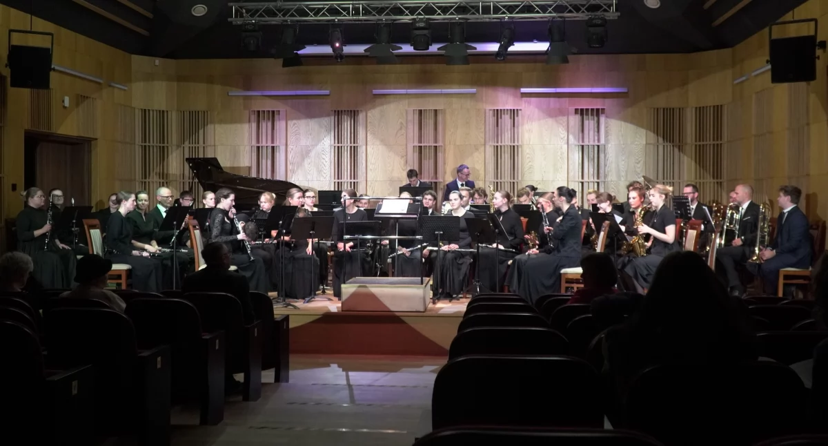 Orkiestra Dęta Uniwersytetu Łotewskiego zagrała dla zambrowskiej publiczności [FOTO+VIDEO]