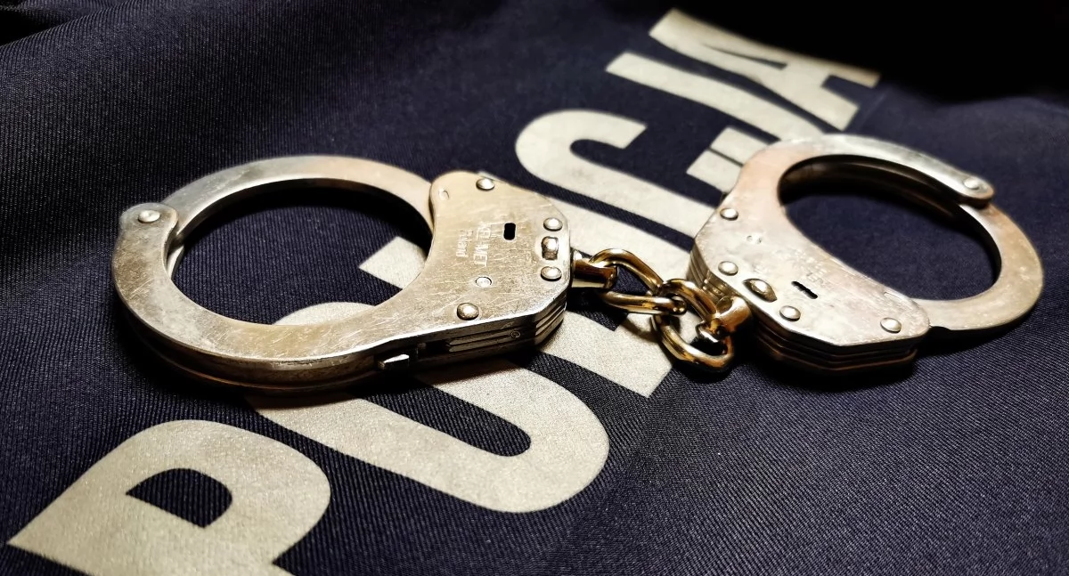 Wnuczek zatrzymany za znęcanie się nad babcią i posiadanie narkotyków