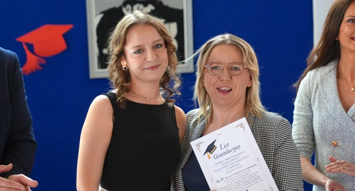 Maturzyści z „Czerwoniaka” zakończyli rok szkolny [FOTO]