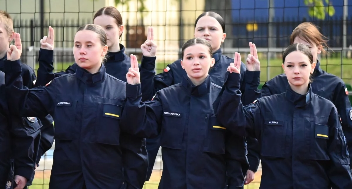 Święto Szkoły w ZSA. Uczniowie klas mundurowych złożyli ślubowanie [FOTO]