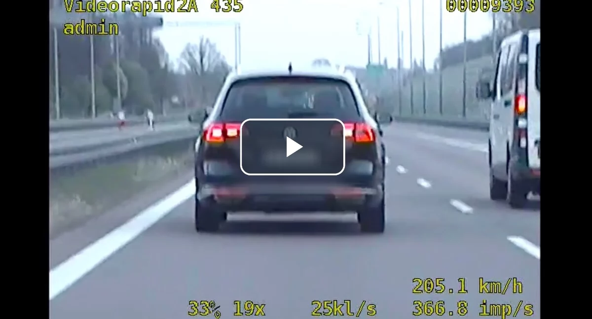 Jechał 213 km/h po drodze S8. Mandat był wysoki [VIDEO]