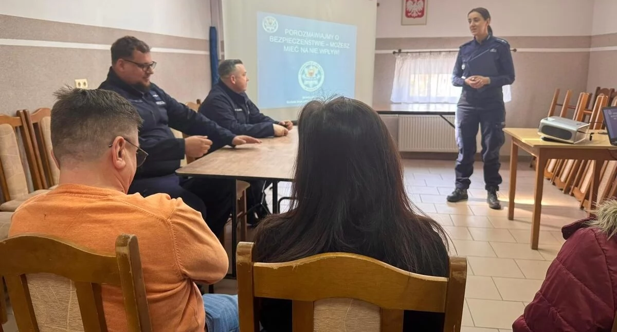 Mieszkańcy Kołak Kościelnych rozmawiali z policją o bezpieczeństwie