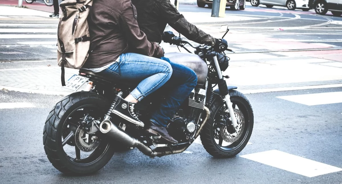 Motocykliści z Zambrowa – ile kosztuje brak OC i jakie są konsekwencje?