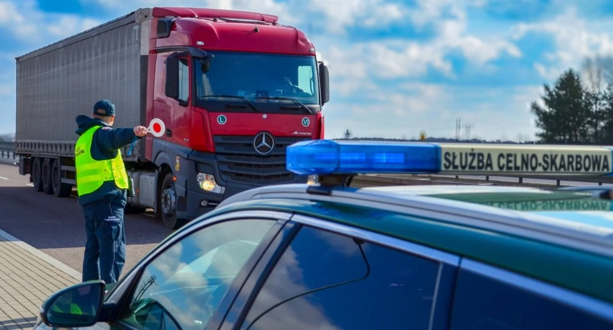 Ciężarówki jechały na oleju opałowym. Każdy z kierowców zapłacił 10 tys. zł kary
