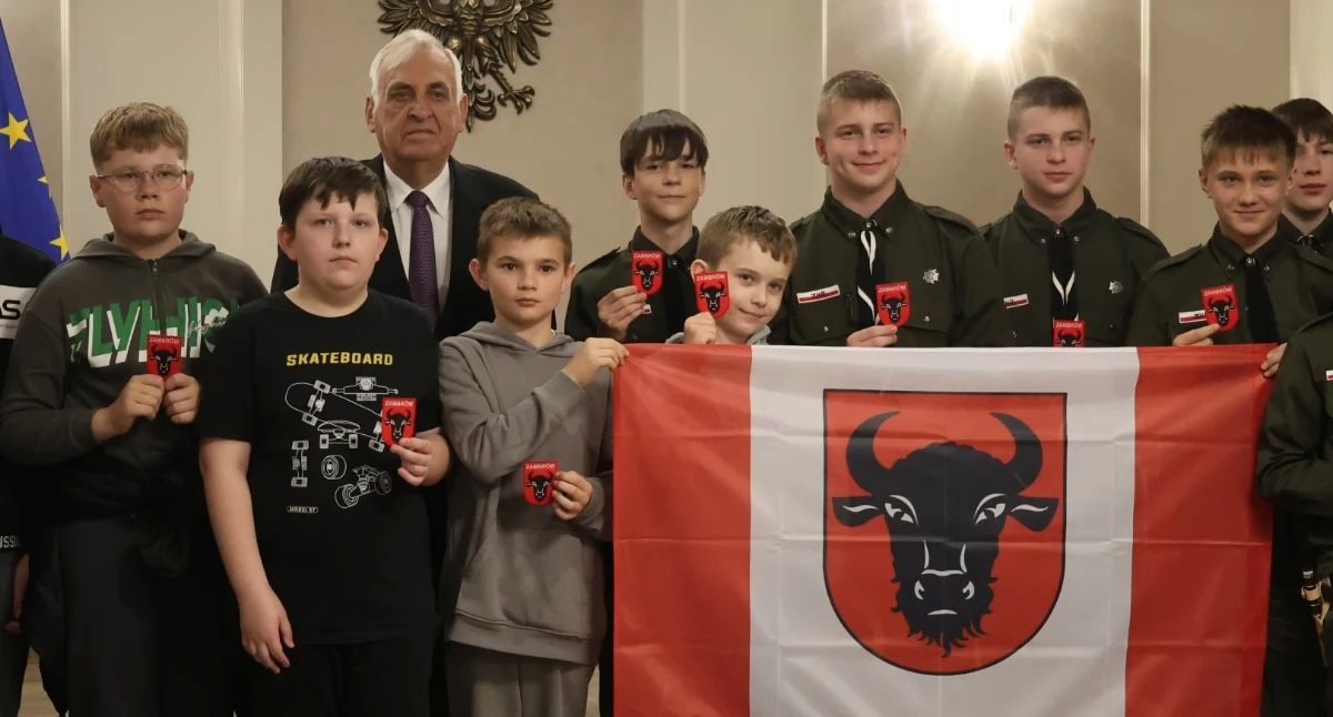 Harcerze ZHR z Zambrowa odwiedzili siedzibę Urzędu Miasta [FOTO]